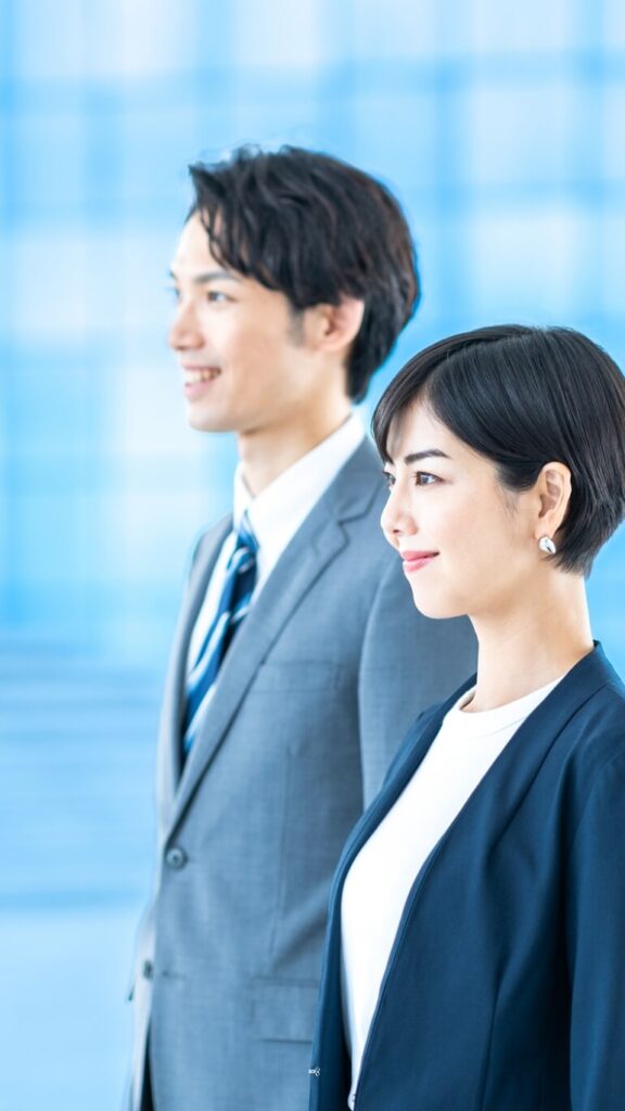 ２人の若い社員